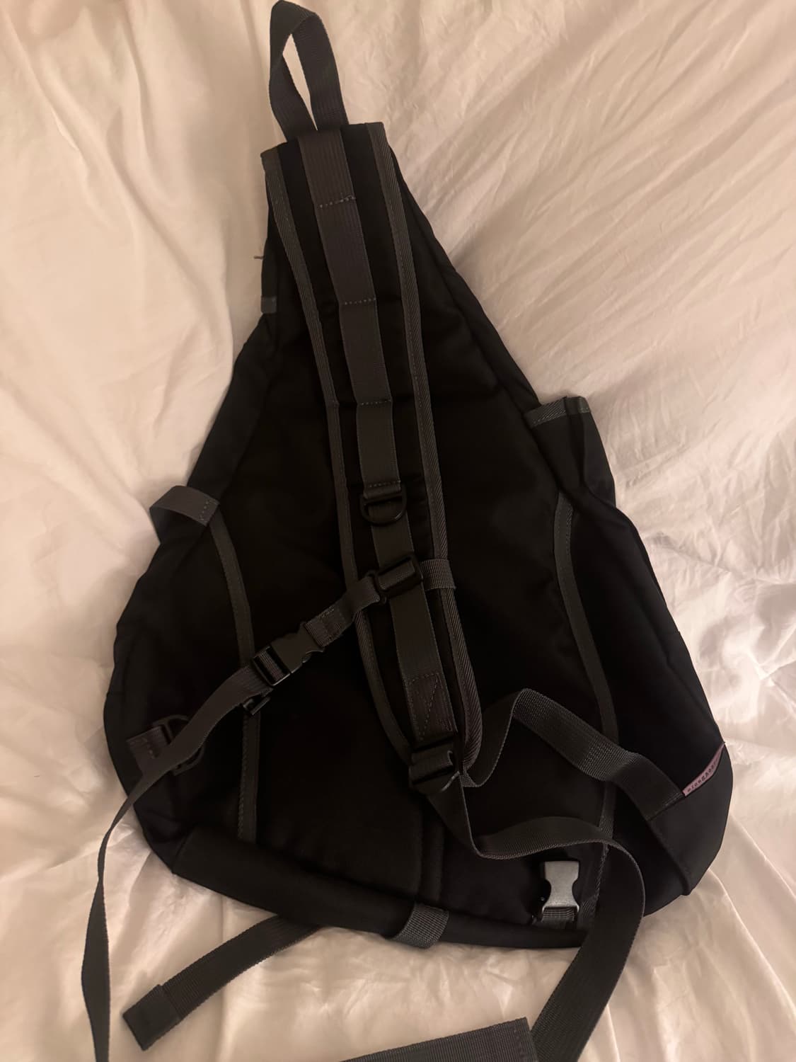 나이스고스트클럽 슬링백 블랙 상품이미지4