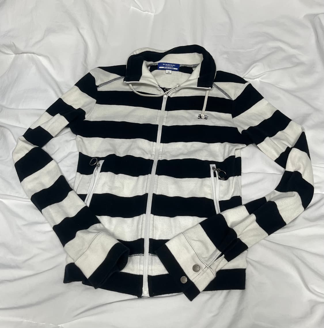 버버리 블루라벨 단가라 넥워머 집업 상품이미지2