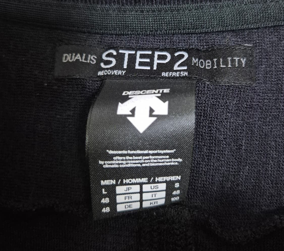 데상트 울 긴팔티 상품이미지2