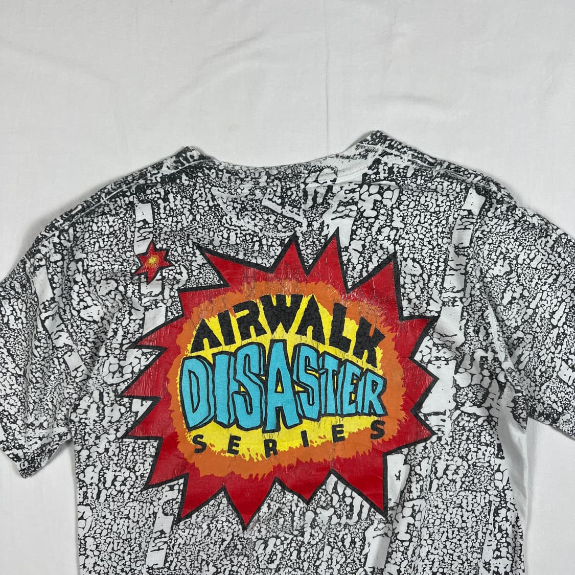 90‘s airwalk 올프린트 반팔티 상품이미지7