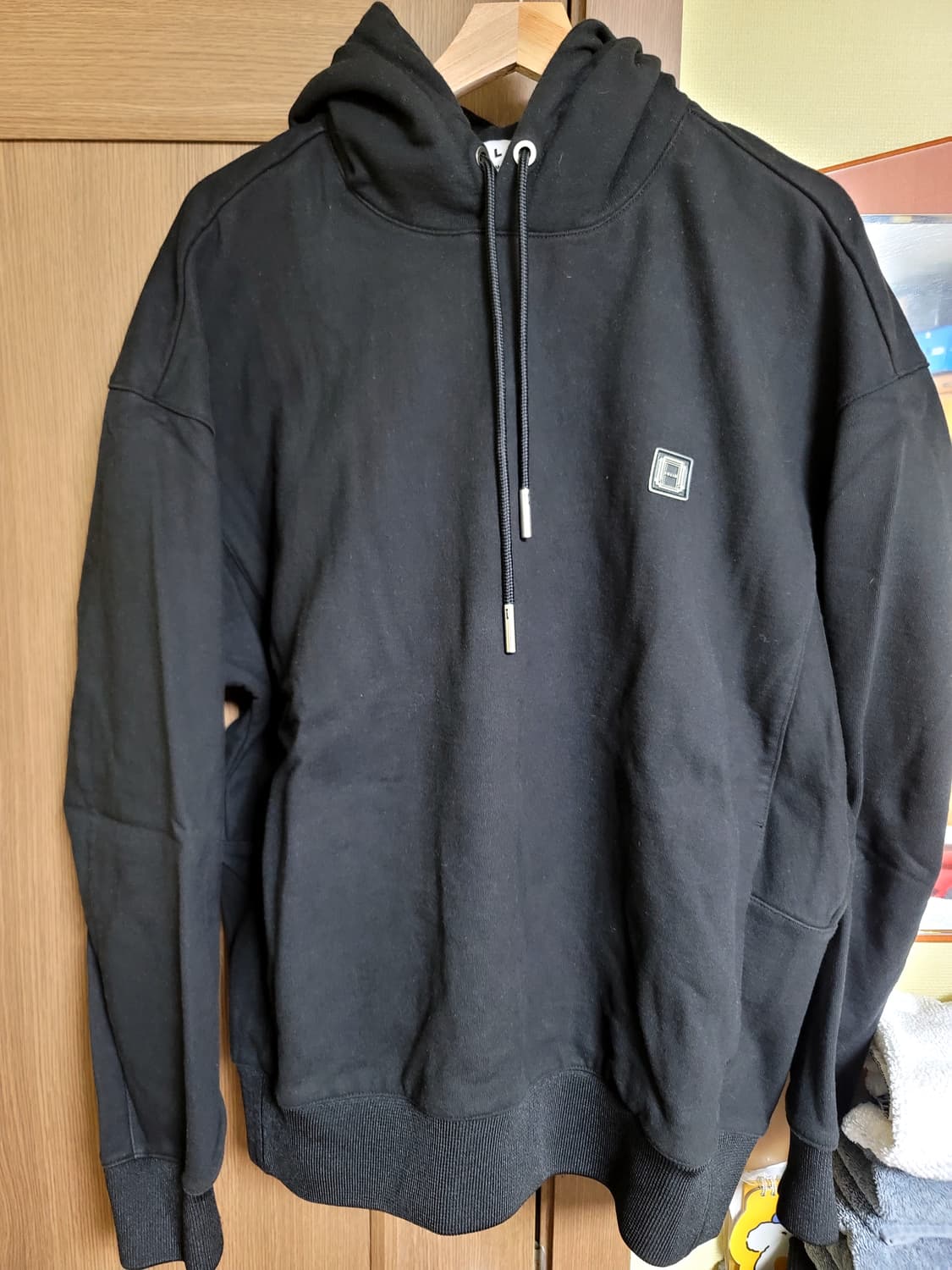 21fw 솔리드옴므 백로고 후드 자수 50 사이즈 상품이미지1