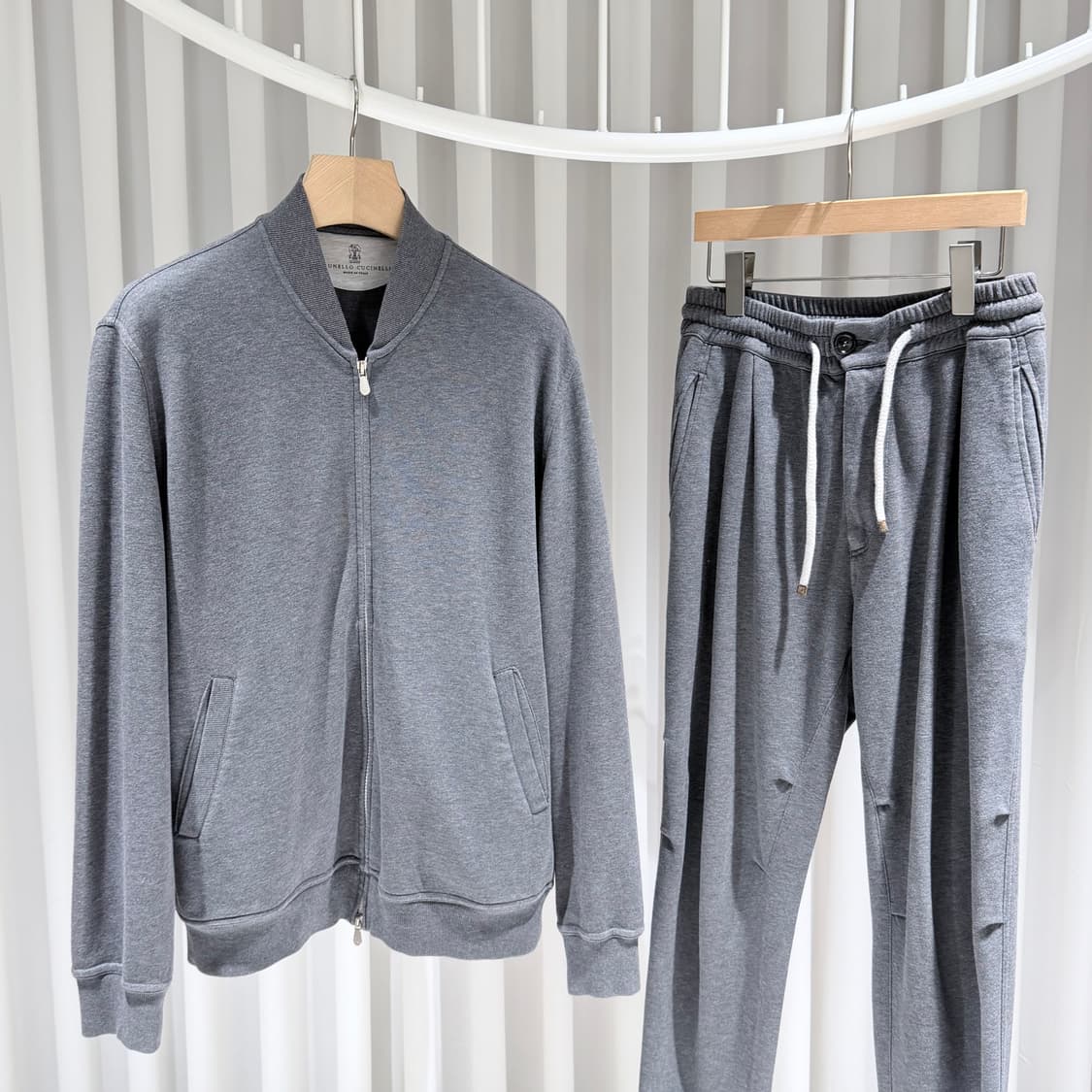 (A+/M,XXS) / 브루넬로쿠치넬리 코튼 그레이 집업 팬츠 셋업 상품이미지1