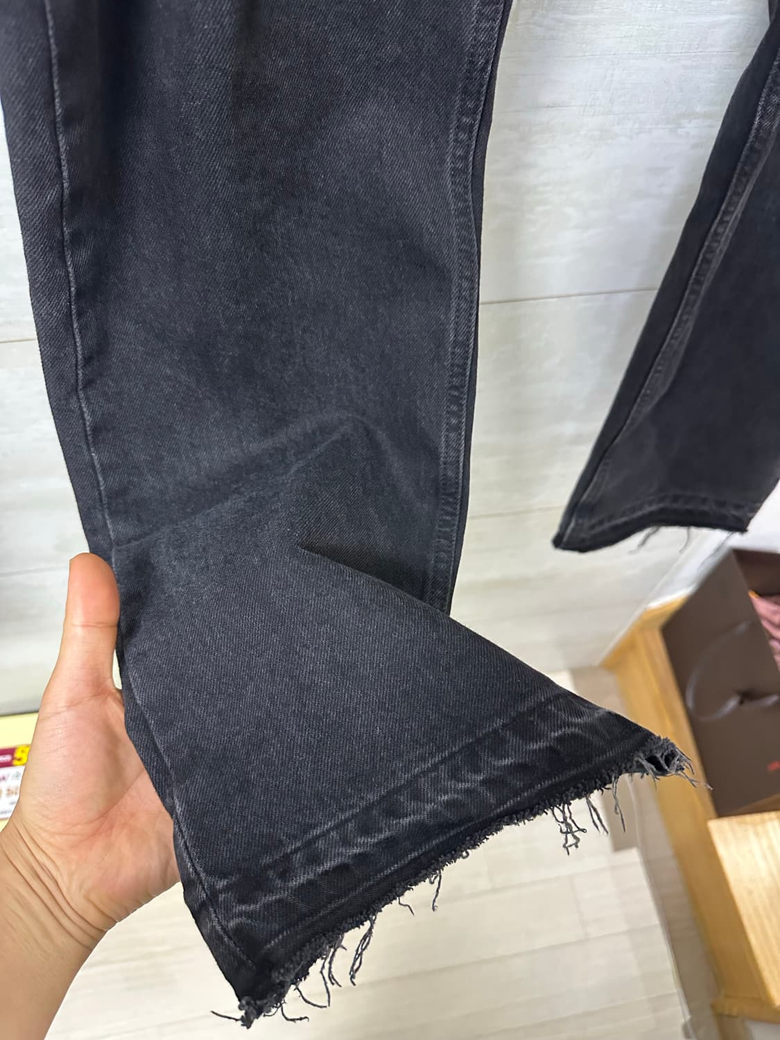 리바이스 워시드 블랙 데님 32  상품이미지4