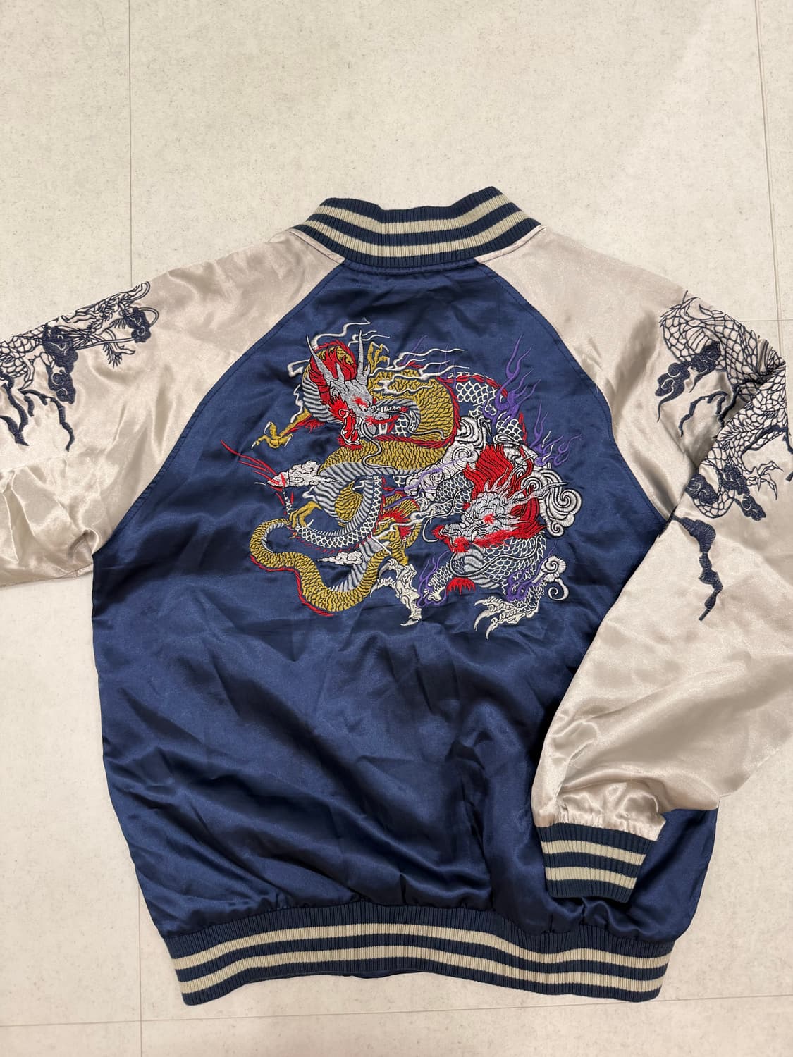 용 자수 자켓 팝니다 XL사이즈 상품이미지4