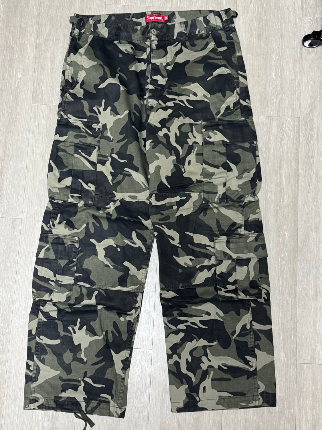 슈프림 카고팬츠 판매합니다! 상품이미지2