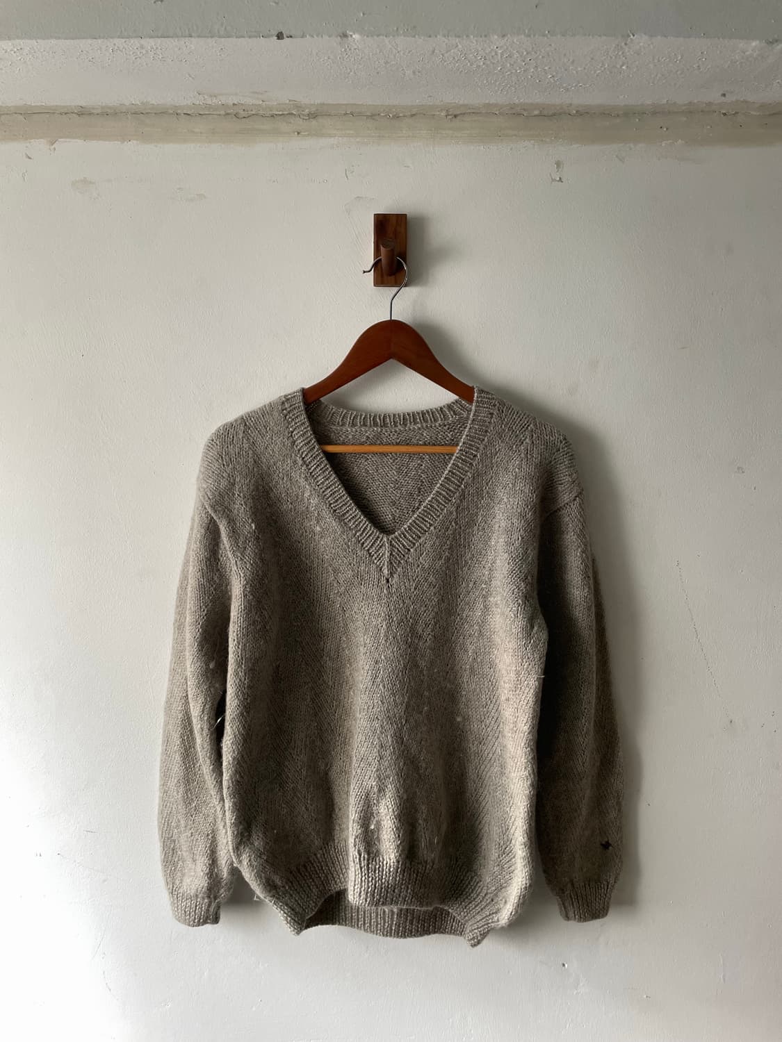 90's JPN Vintage Wool V-neck Knit 상품이미지1
