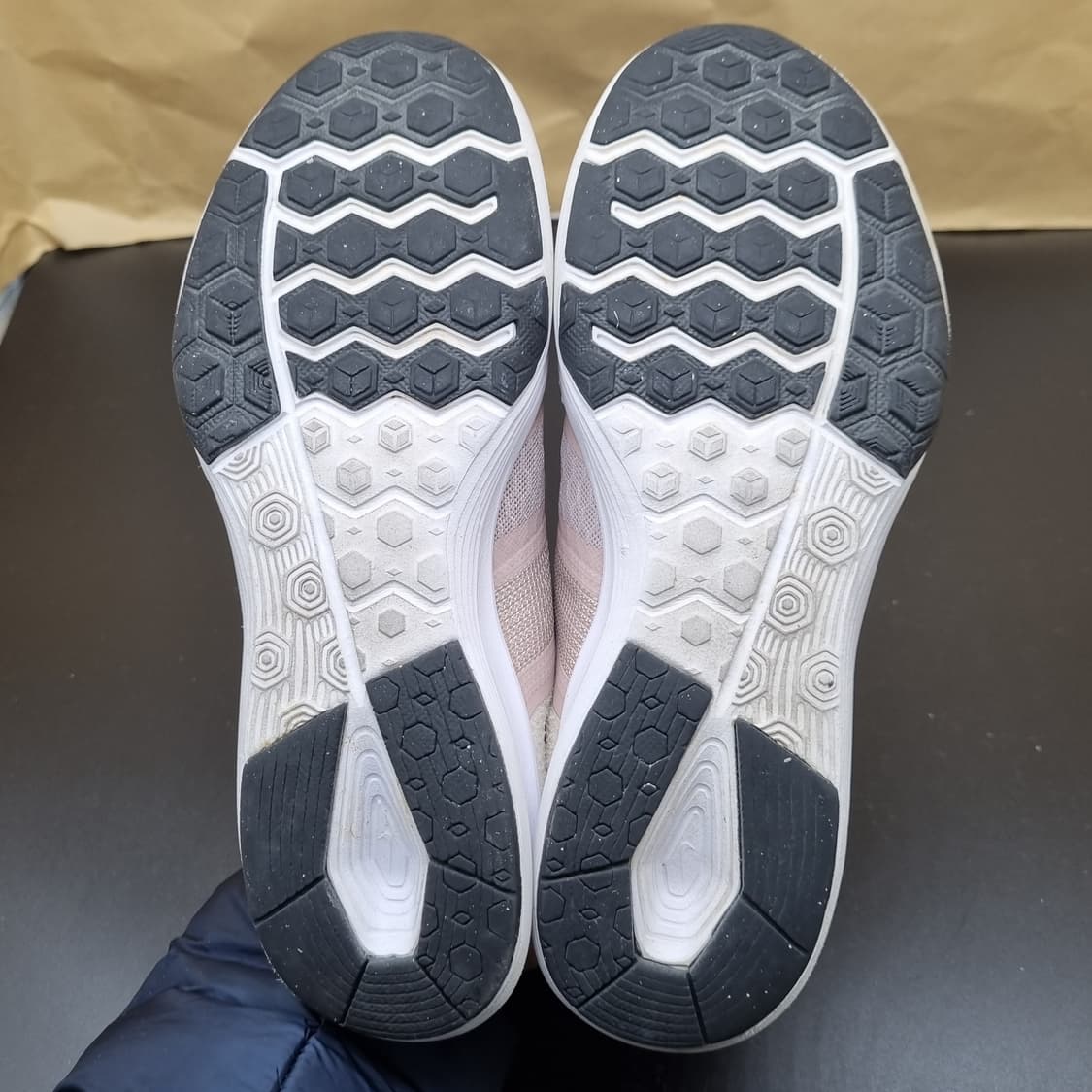 나이키 시티트레이너2. 런닝화 225 상품이미지3