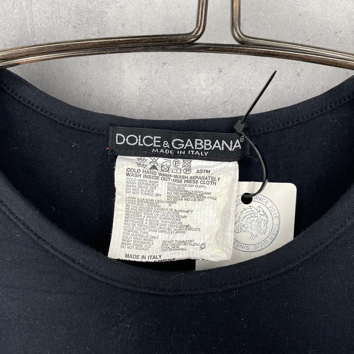 돌체엔가바나 큐빅 디테일 로고 반팔티 상품이미지5