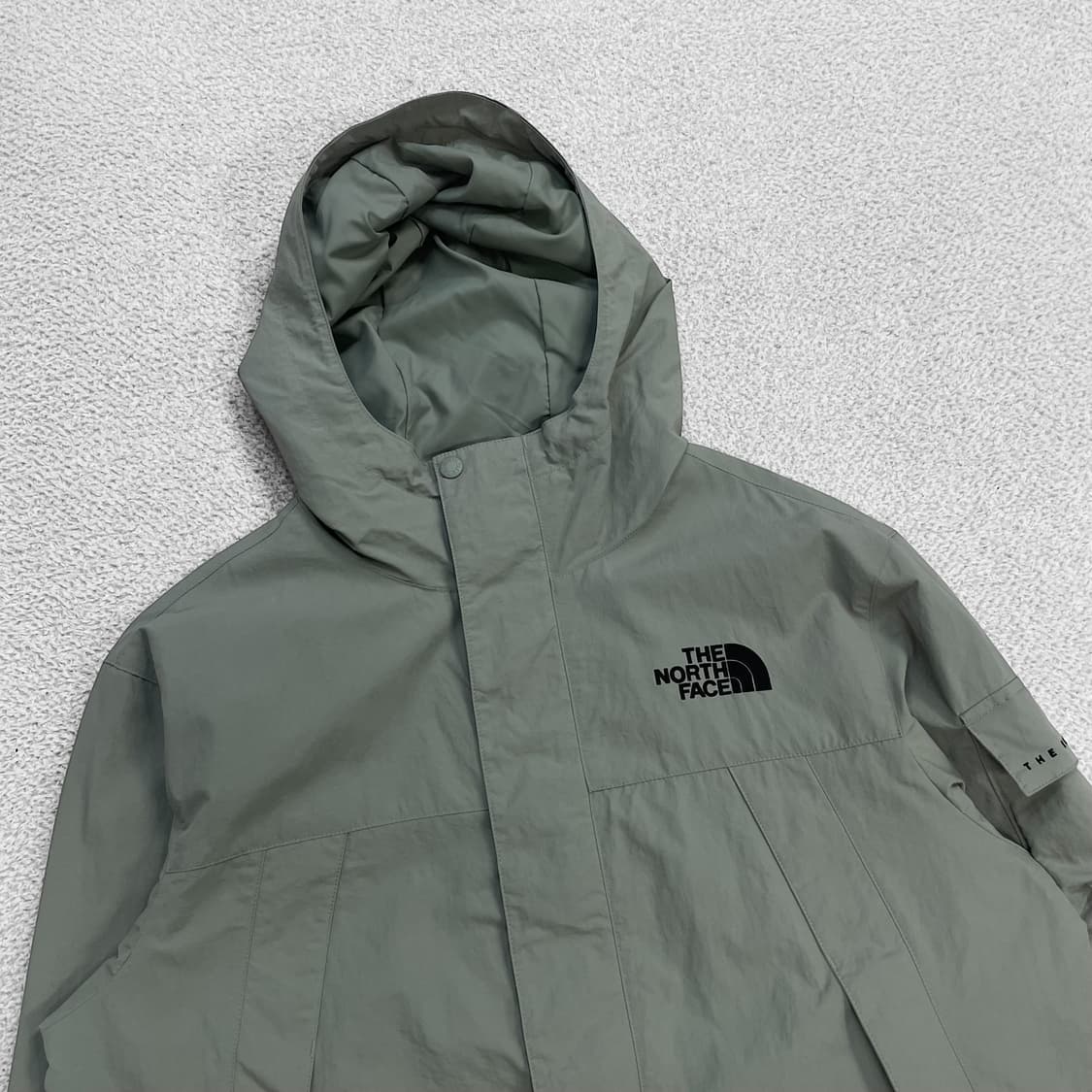 노스페이스 화이트라벨 맨톤 바람막이 자켓 카키 상품이미지2