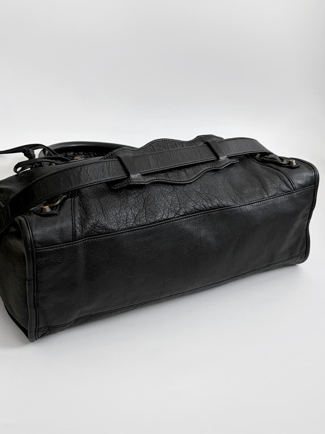 발렌시아가 클래식 시티백 미듐 판매합니다. 상품이미지8