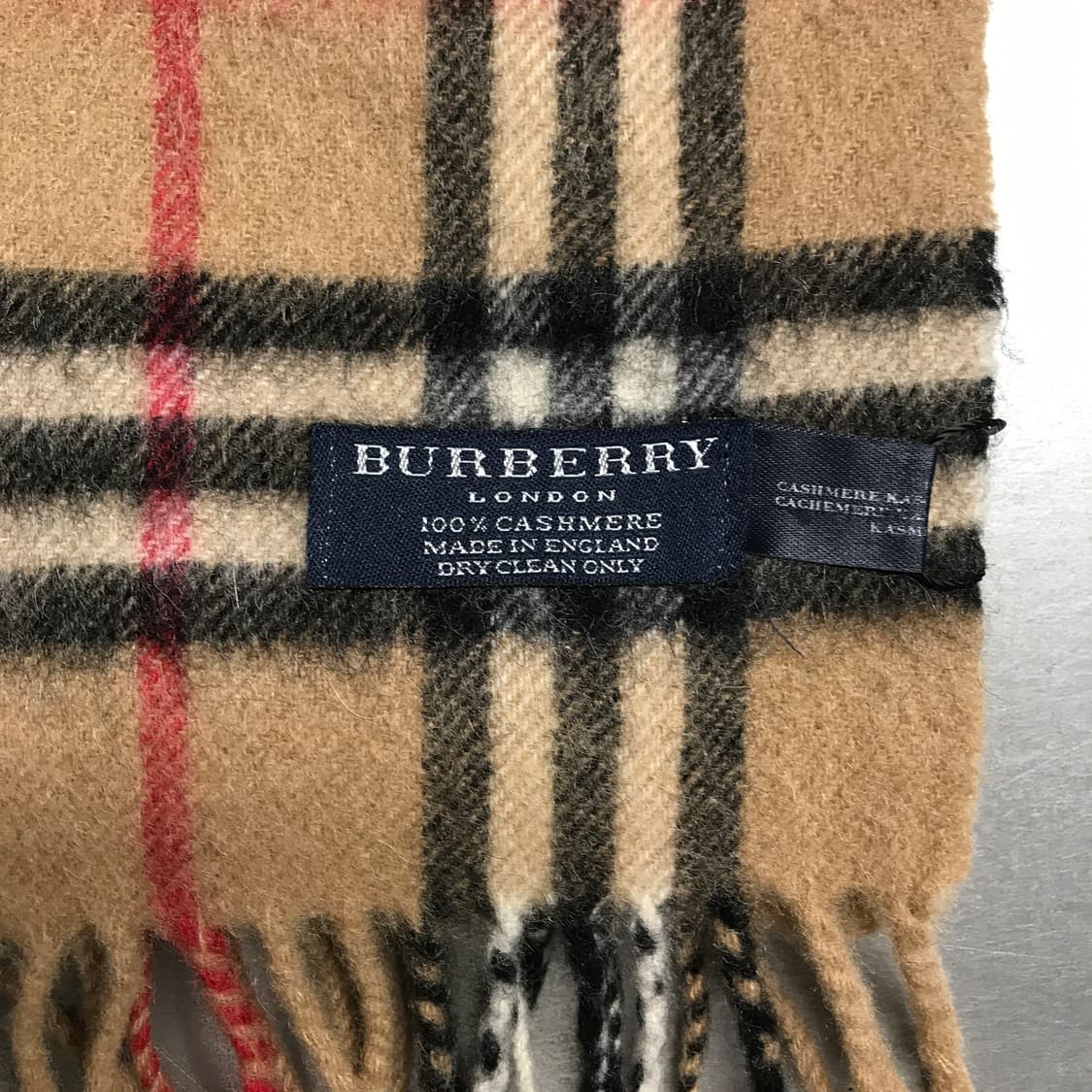 버버리 정품 캐시미어 머플러 베이지 상품이미지4