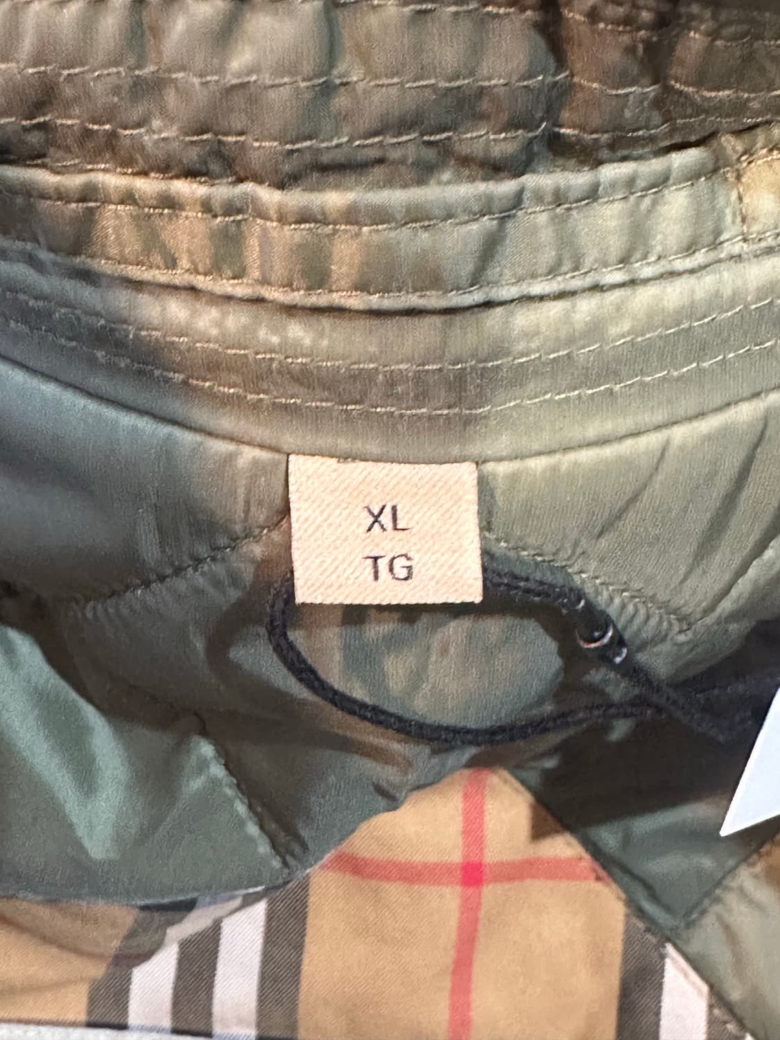 버버리 콜레레인 퀼팅 패딩 상품이미지6