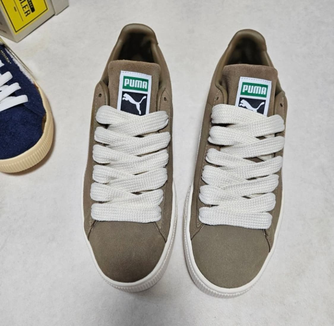 푸마 스웨이드 클래식 운동화 베이지 275 상품이미지3