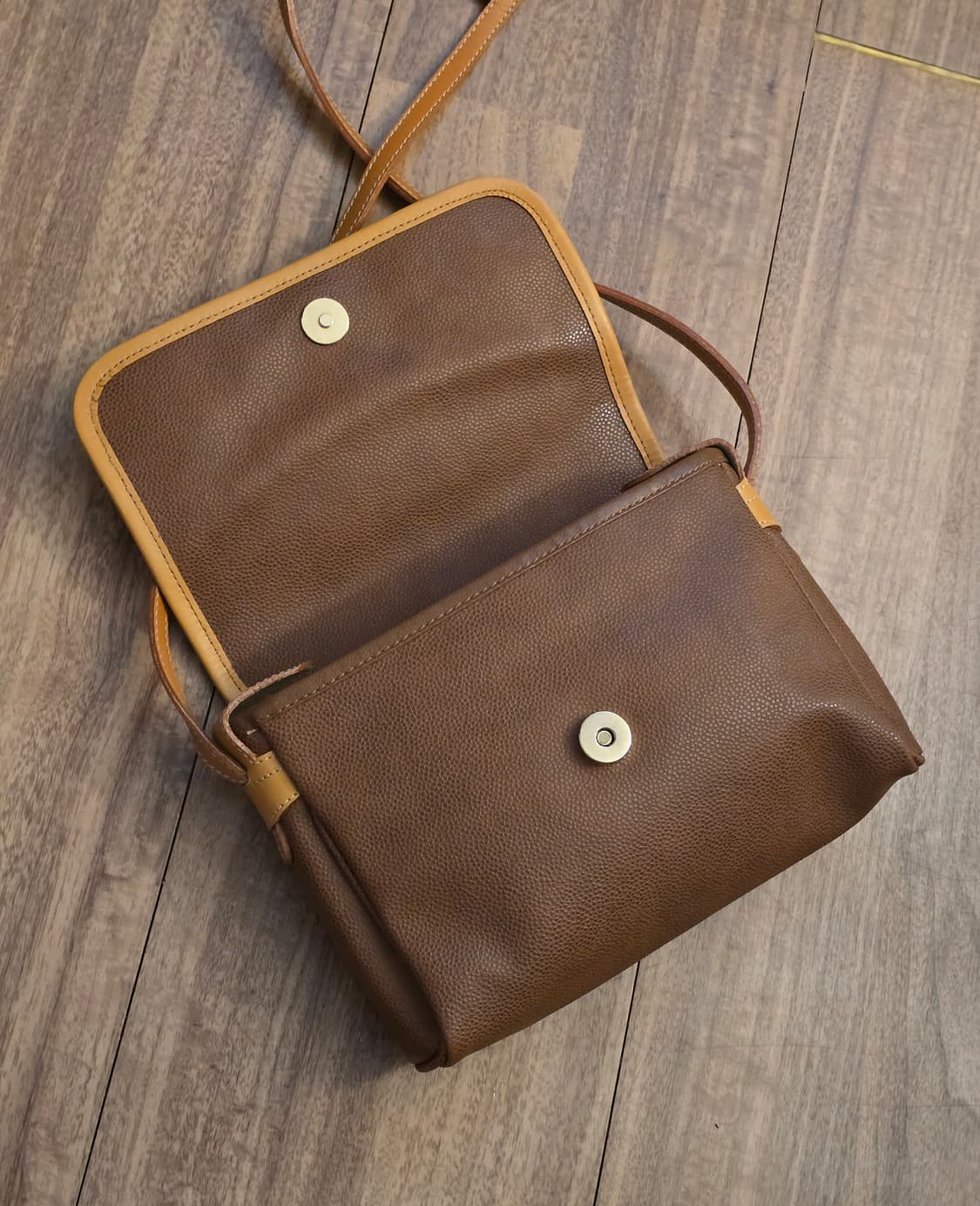 Courreges 꾸레쥬 빈티지 레더 크로스백 상품이미지7