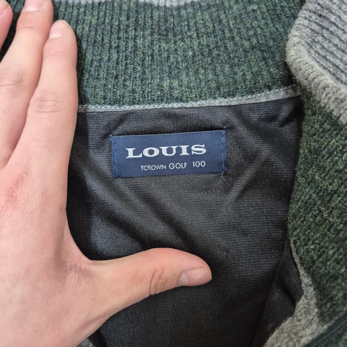 루이티크라운 골프웨어 울 헤링본 와펜 로고 반집업니트 상품이미지5
