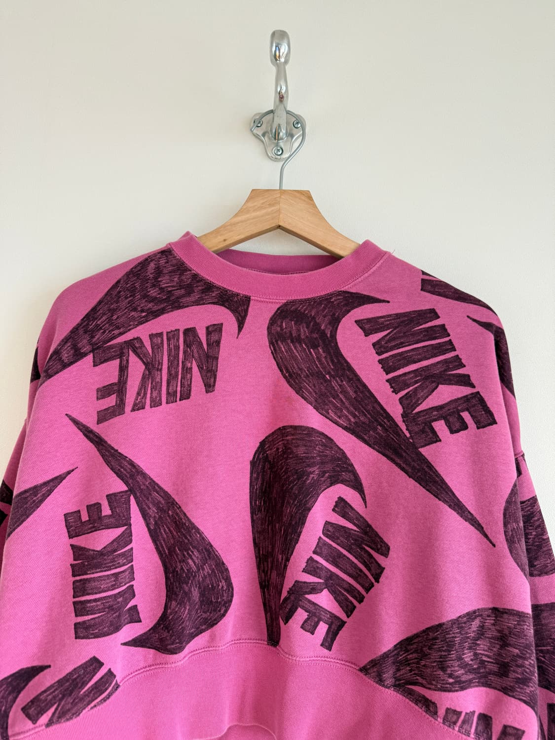 나이키(NIKE) 드로잉 스우시 맨투맨 상품이미지2