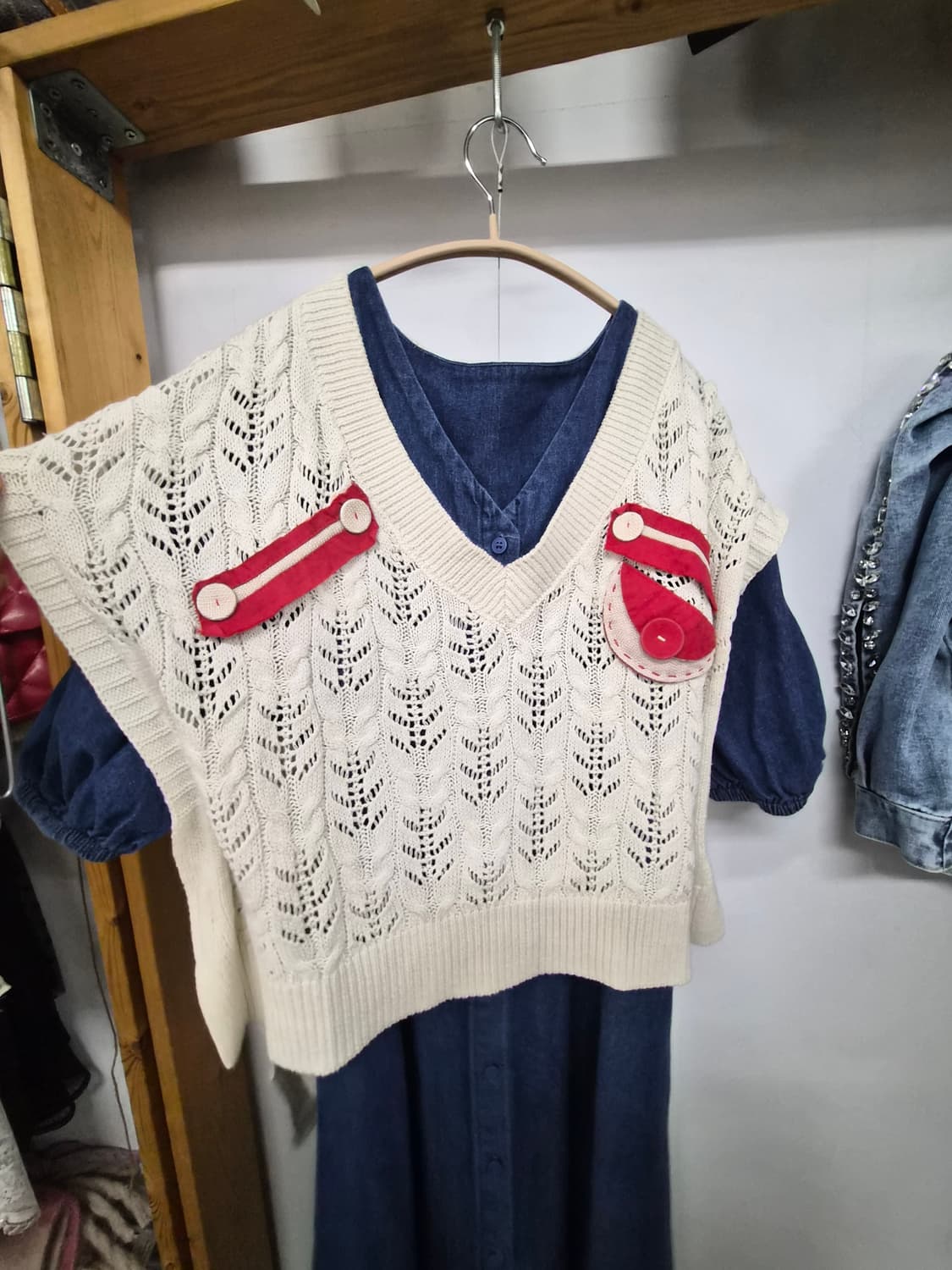 브이넥 벌룬 퍼프 데님 원피스. 스티치 포인트 베스트 상품이미지7