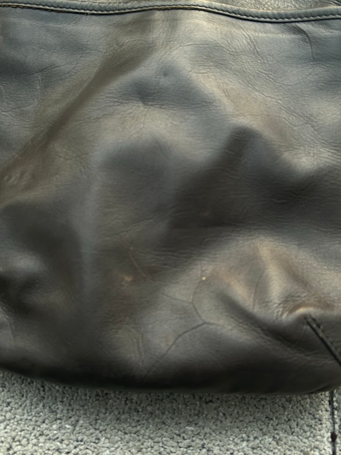 2000s 버버리 블랙라벨 레더 블랙 크로스백 상품이미지5