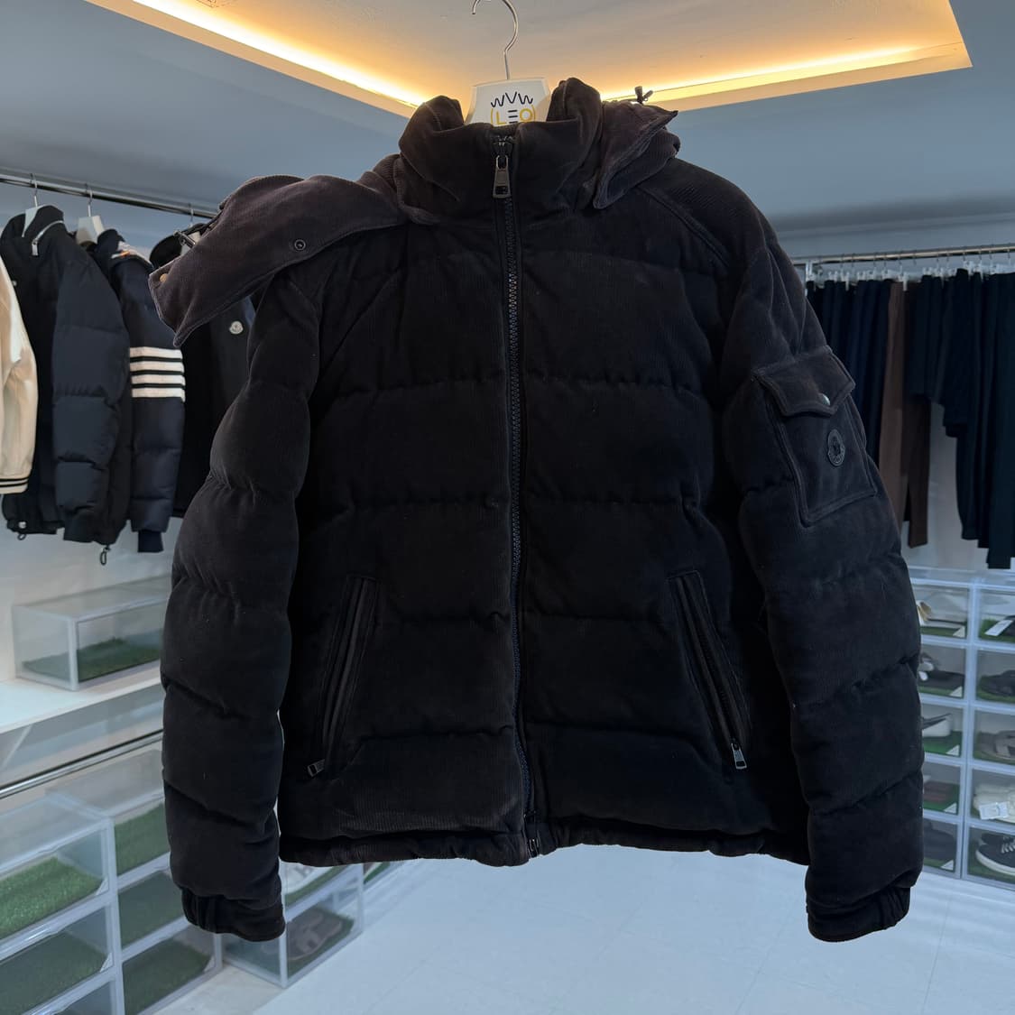 [정품] 몽클레어 코듀로이 다운 패딩 자켓 무광블랙 XL
 상품이미지3
