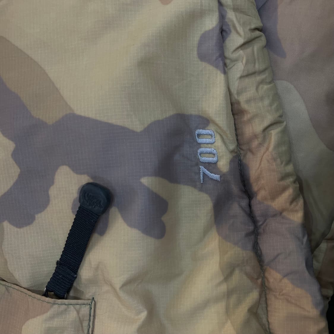 06's 노스페이스 700 카모플라쥬 센터 로고 눕시 다운 베스트 M 상품이미지6