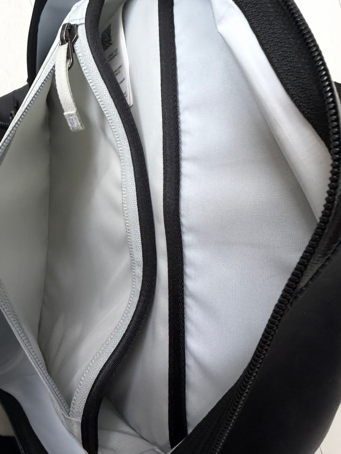 아크테릭스 그랜빌 16 백팩  상태 9.2/10   사진찍고 절대 사용 상품이미지6