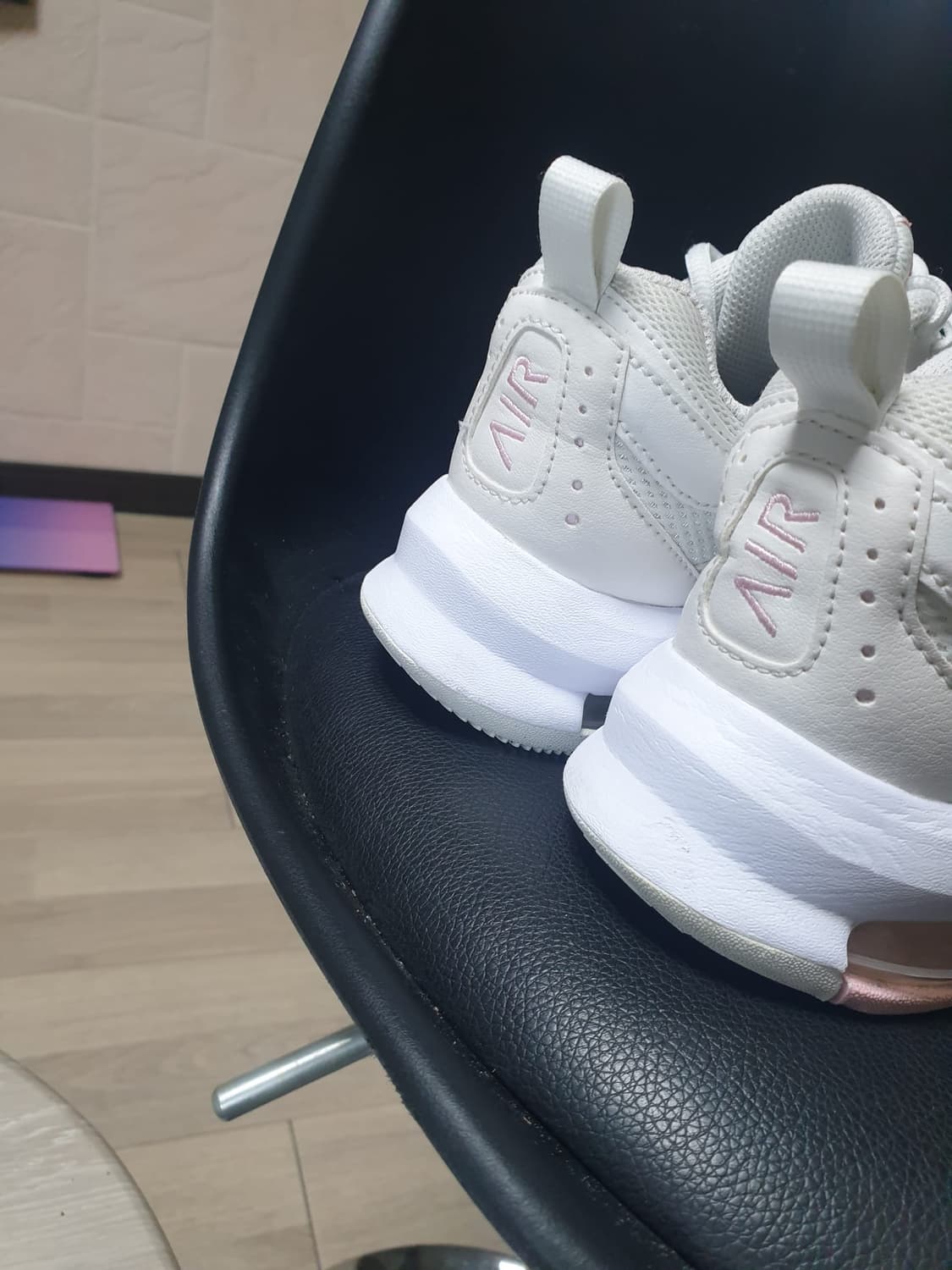 나이키 240 상품이미지4