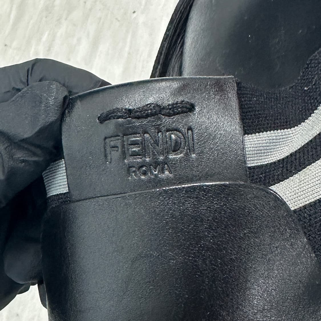 펜디 팬디 FENDI 뮬 스니커즈 슬립온 단화 운동화 남성 260mm 상품이미지3