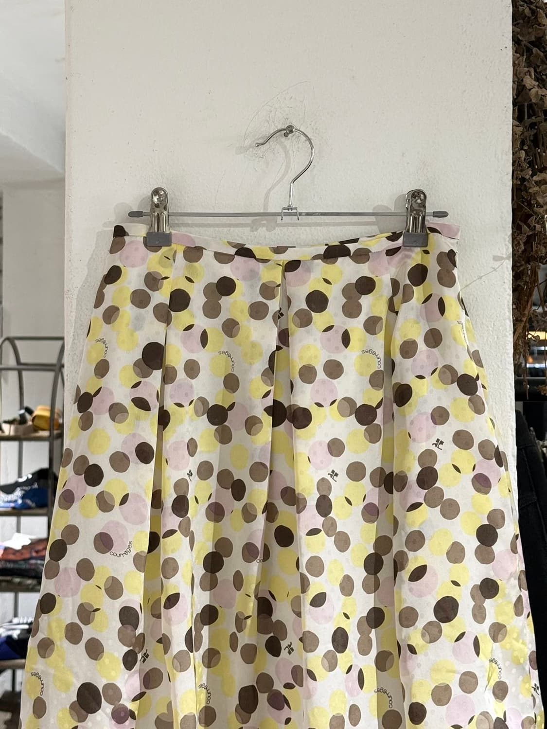 꾸레쥬 멀티컬러 도트 패턴 플리츠 A라인 미디 스커트 상품이미지2