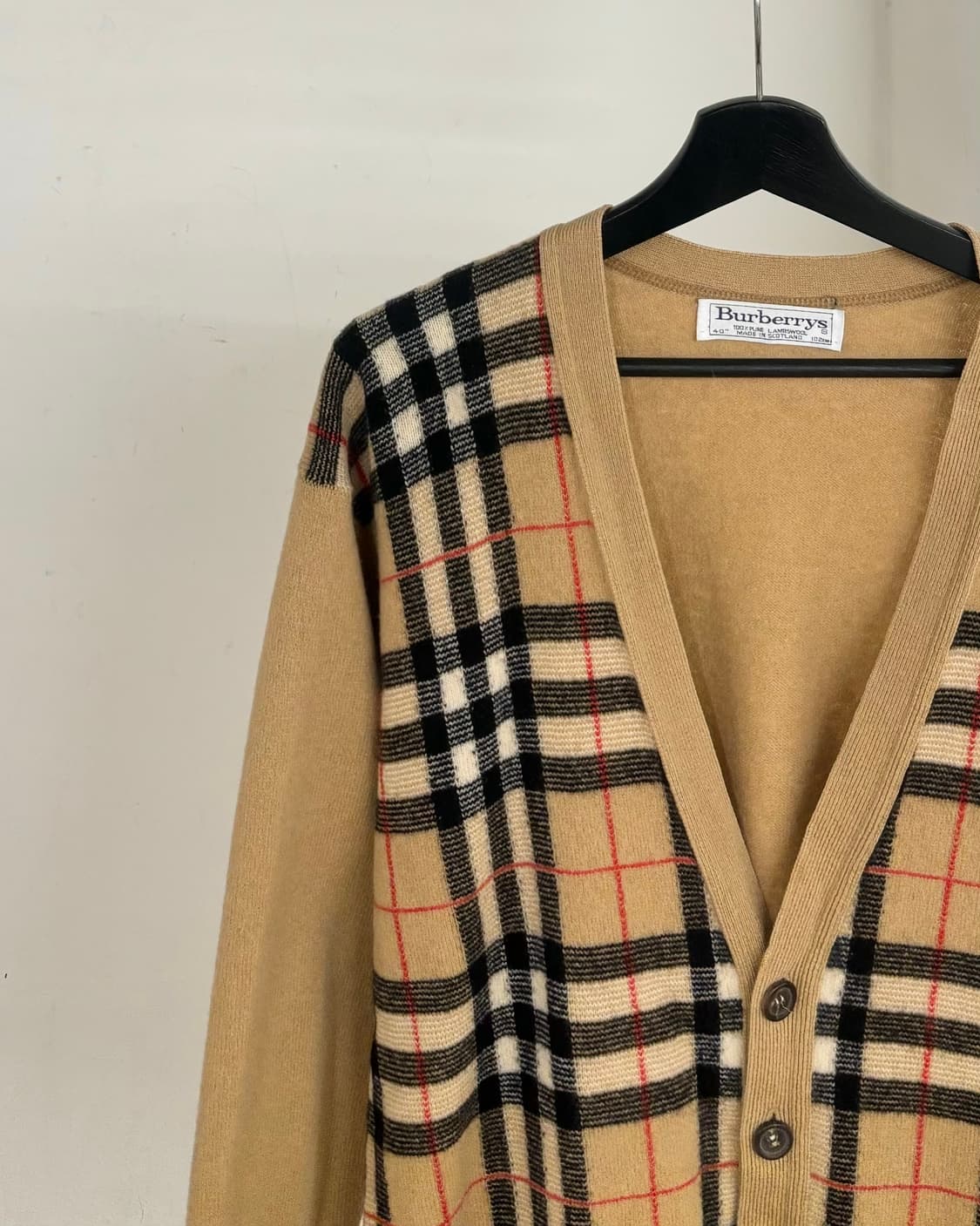 버버리 빈티지 베이지 노바 체크 브이넥 가디건 상품이미지3