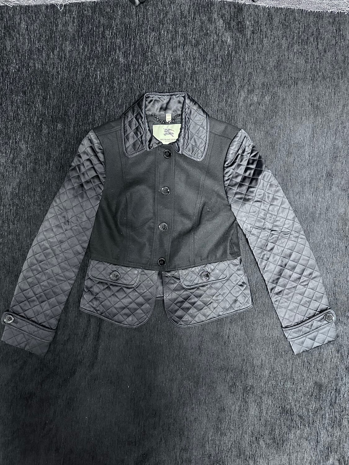 버버리 블랙 포켓 퀄팅 자켓 상품이미지1