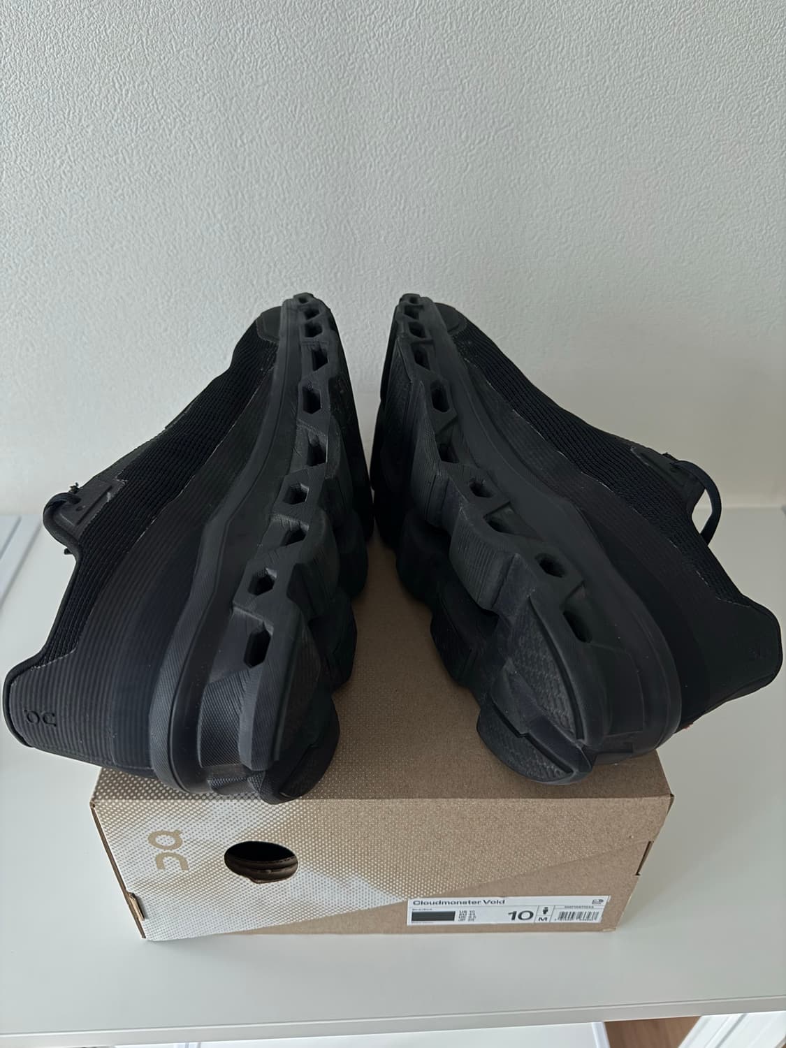 온러닝 클라우드몬스터 보이드 블랙 상품이미지3