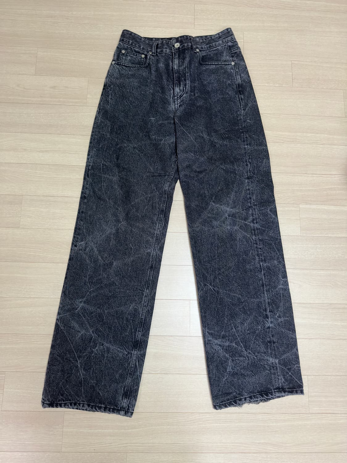 (S) STU 21FW 크리즈 워시드 데님팬츠 흑청 상품이미지1