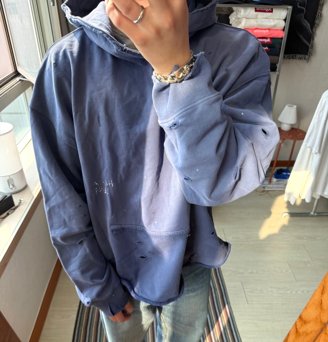 홈리스 데미지 후드티 상품이미지1