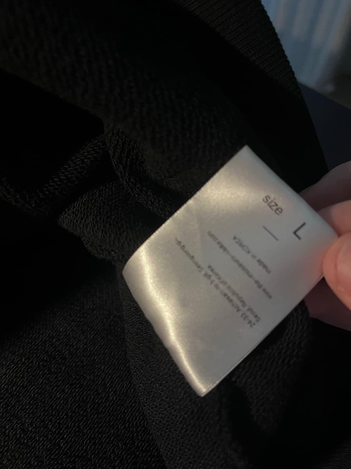 the museum visitor exhibition hoodie 상품이미지5