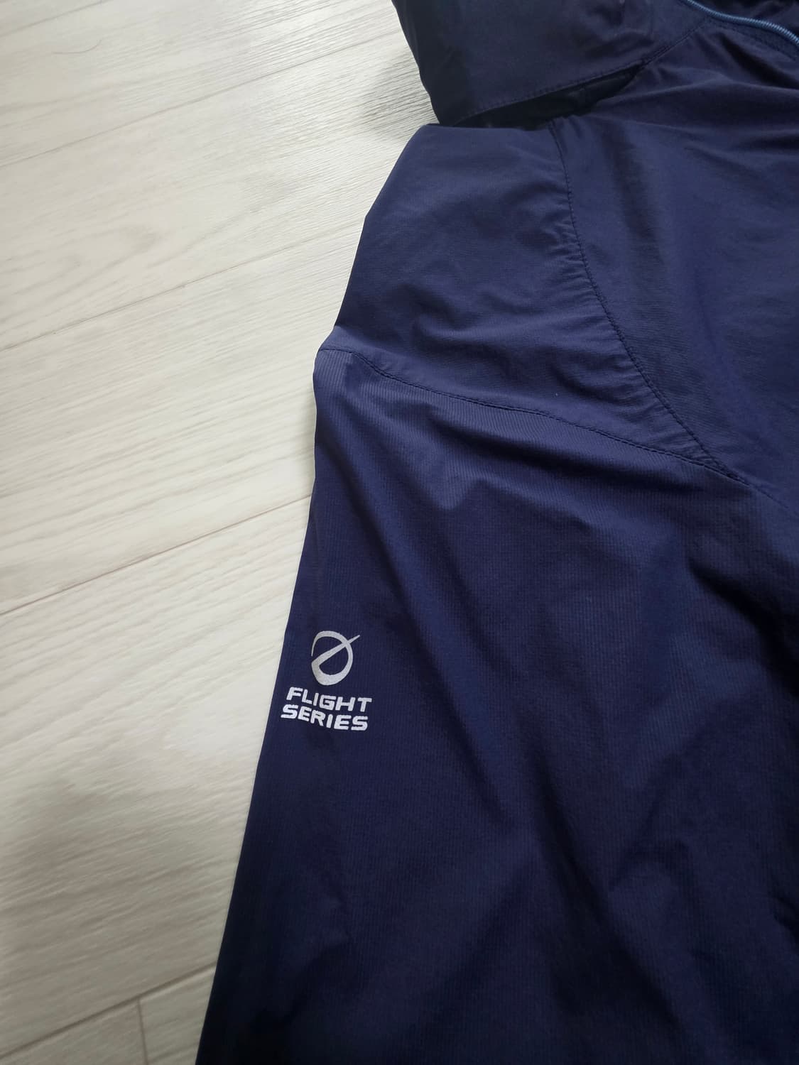 노스페이스 플라이트 시리즈 바람막이

XL사이즈 상품이미지4