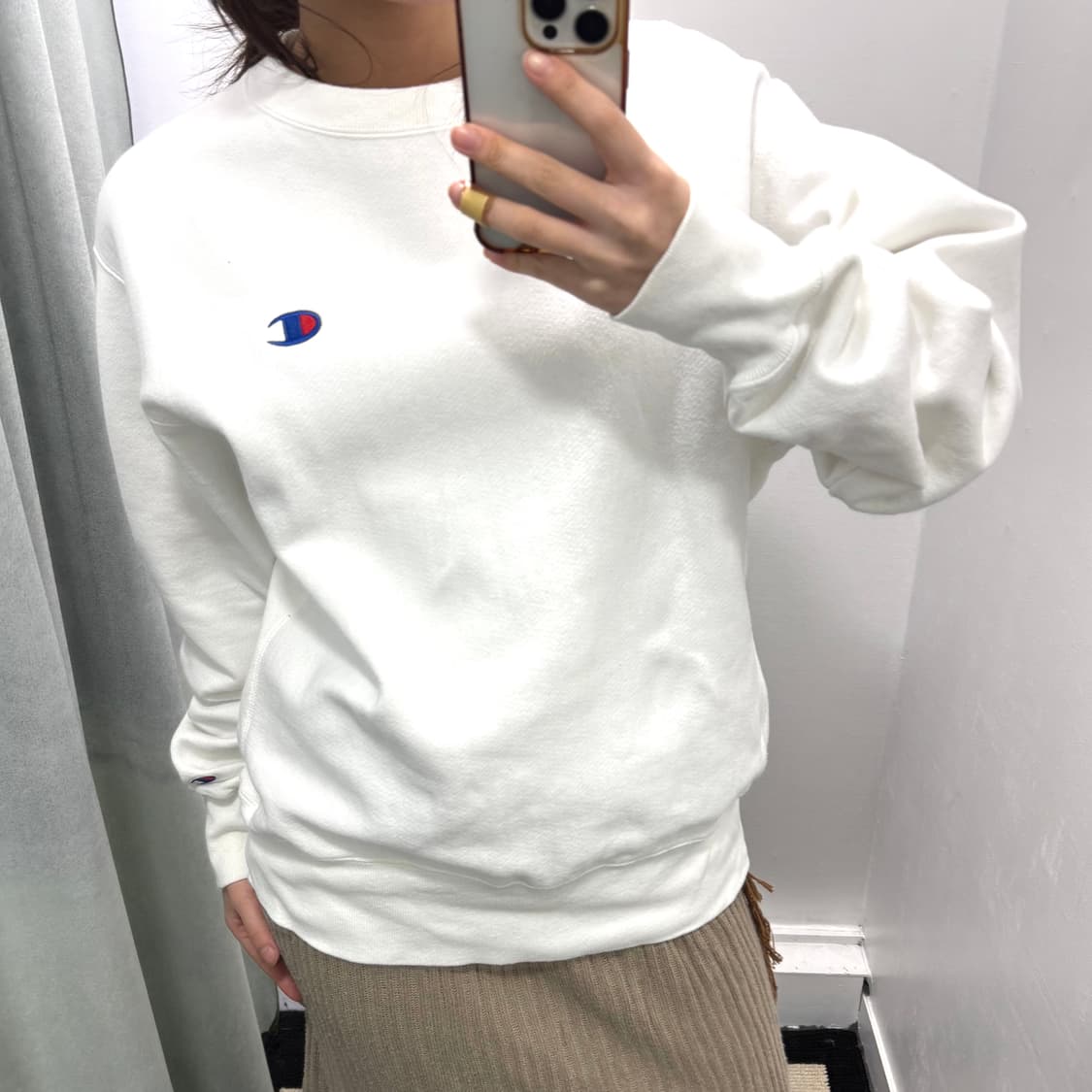 챔피온 화이트 로고 스웻셔츠 상품이미지2