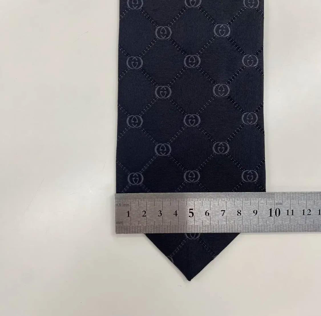 구찌(GUCCI) GG모노그램 명품 정품 블랙넥타이 상품이미지8