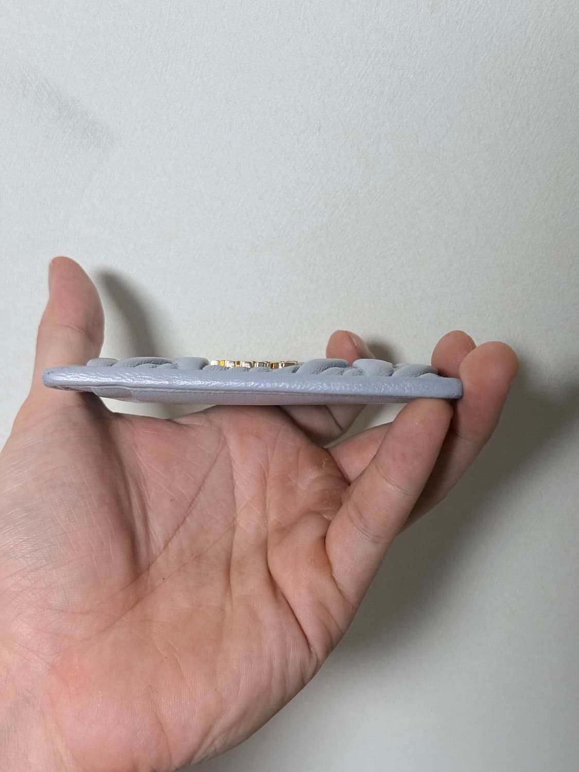 미우미우 마테라쎄 카드 지갑 파우더 블루 상품이미지4