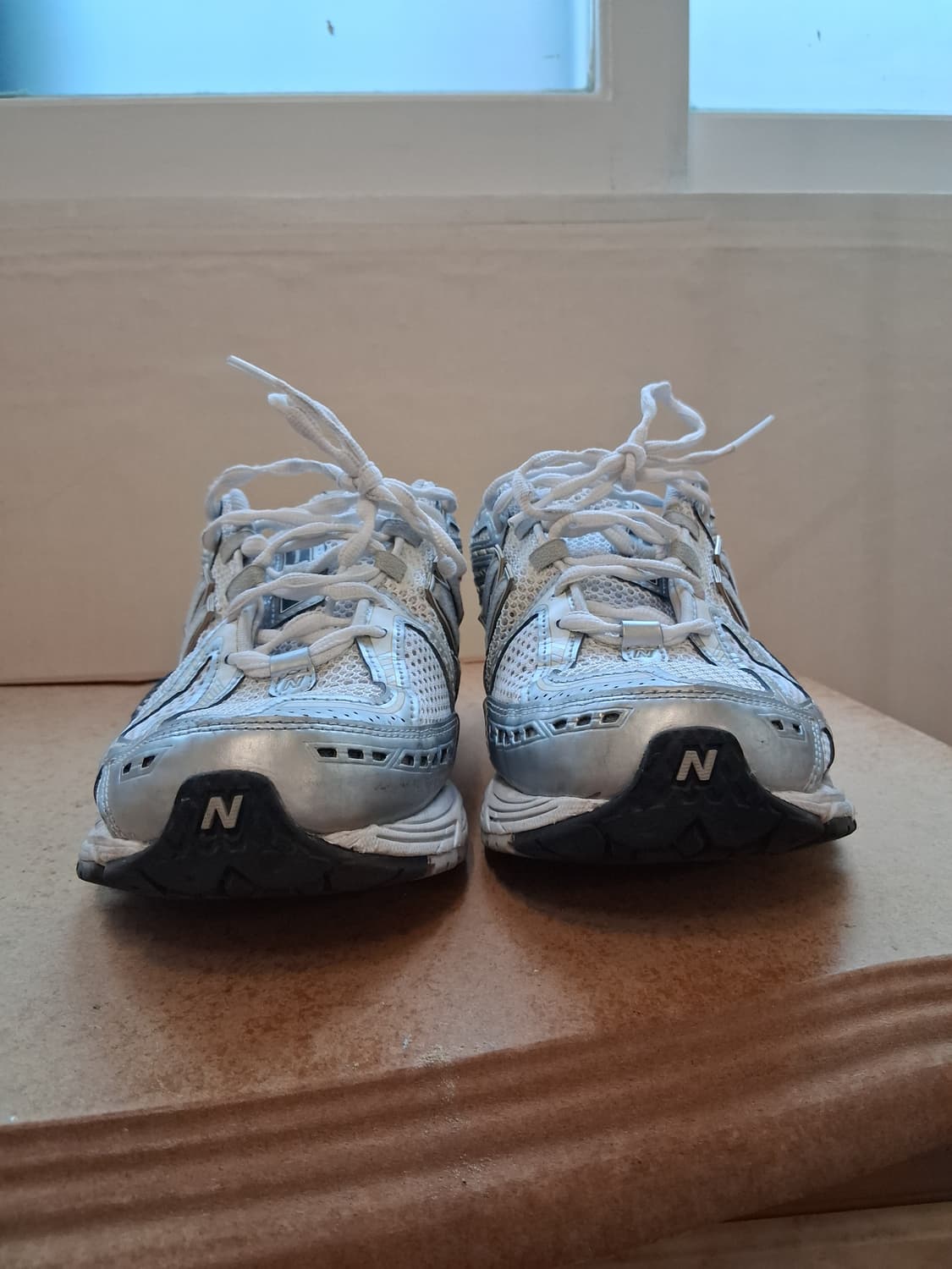 뉴발란스 1906R 메탈릭 실버 280mm 상품이미지4