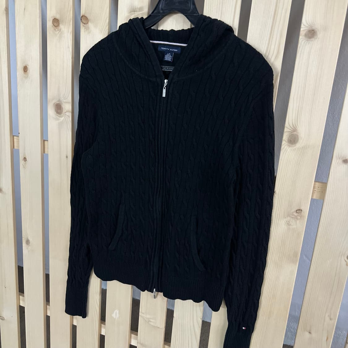 (L) 타미힐피거 블랙 케이블 니트 집업 상품이미지2