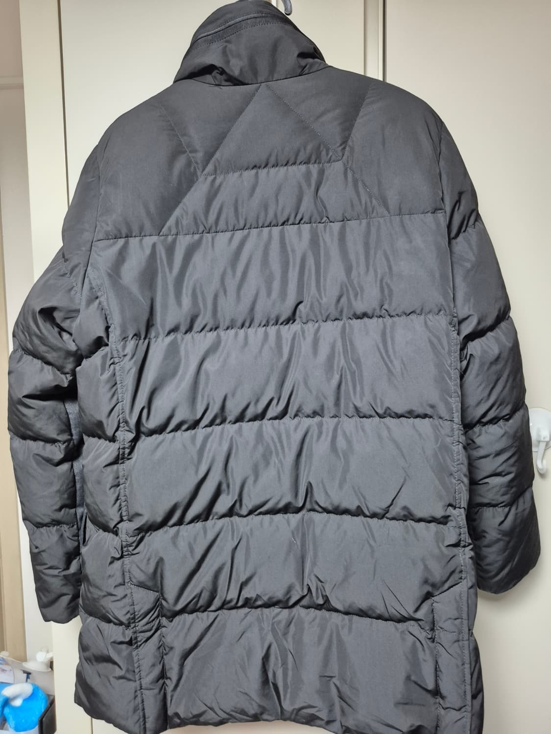 지오지아 정품 오리털 패딩 100사이즈 팝니다  상품이미지4