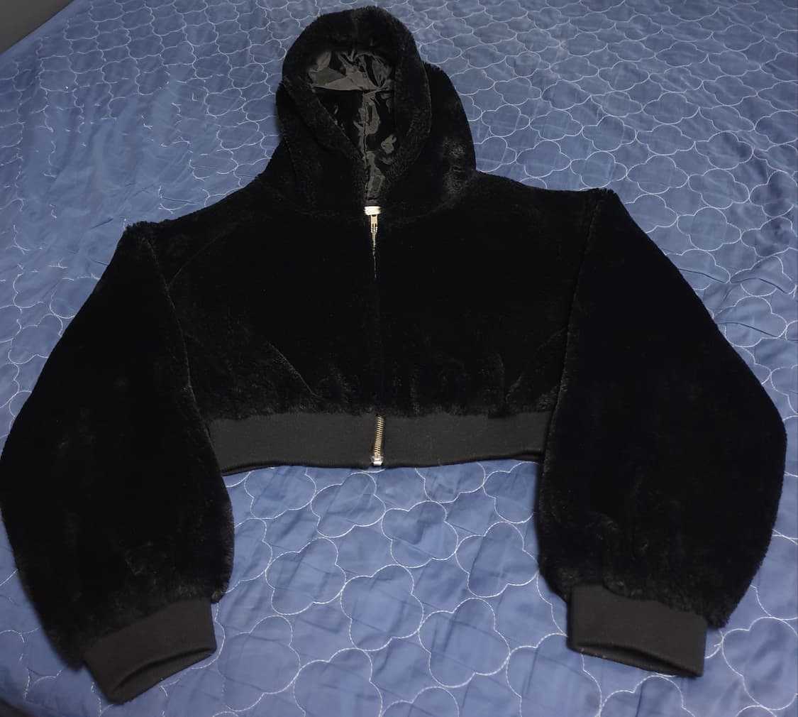 BUTTON 12 크롭 밍크퍼 후드 짚업 자켓 블랙(S) 상품이미지1