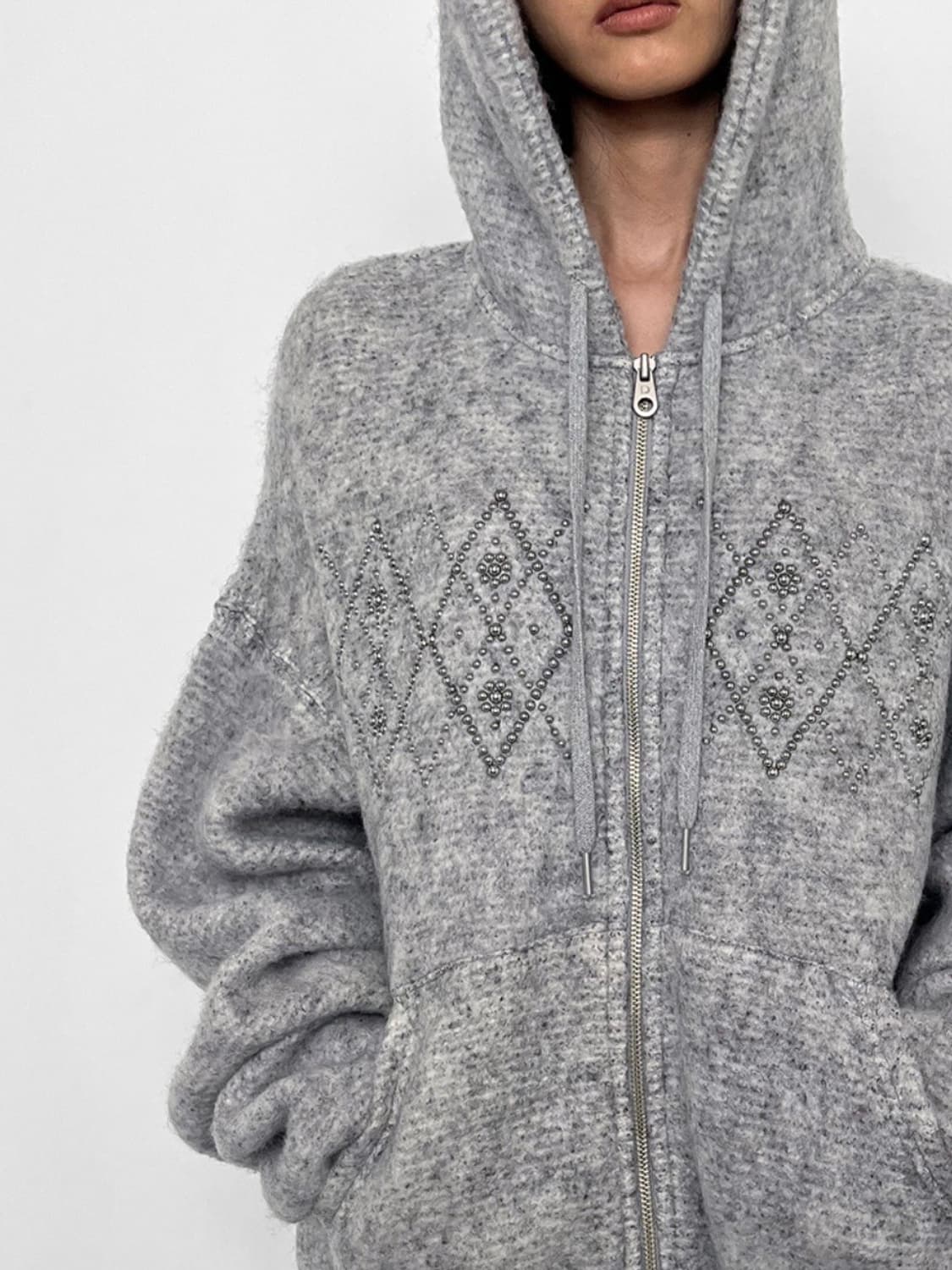 FLUFFY ARGYLE STUDDED HOODIE_ONZI EDITIO 상품이미지2