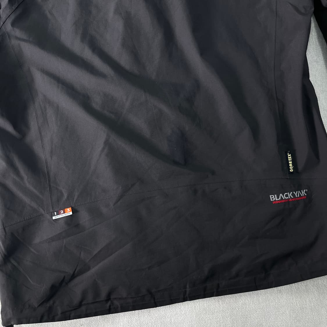 105 블랙야크 퍼모먼스쉘 고어텍스 투웨이 바람막이 자켓 상품이미지6