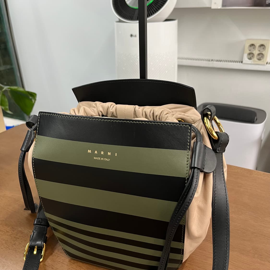 마르니 거싯 버킷백 상품이미지2