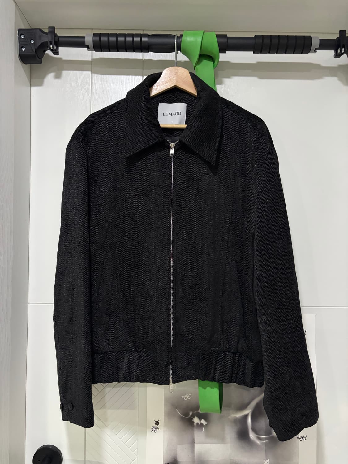 LEMARD 르마드 블랙 해링본 패턴 봄버 자켓 상품이미지1