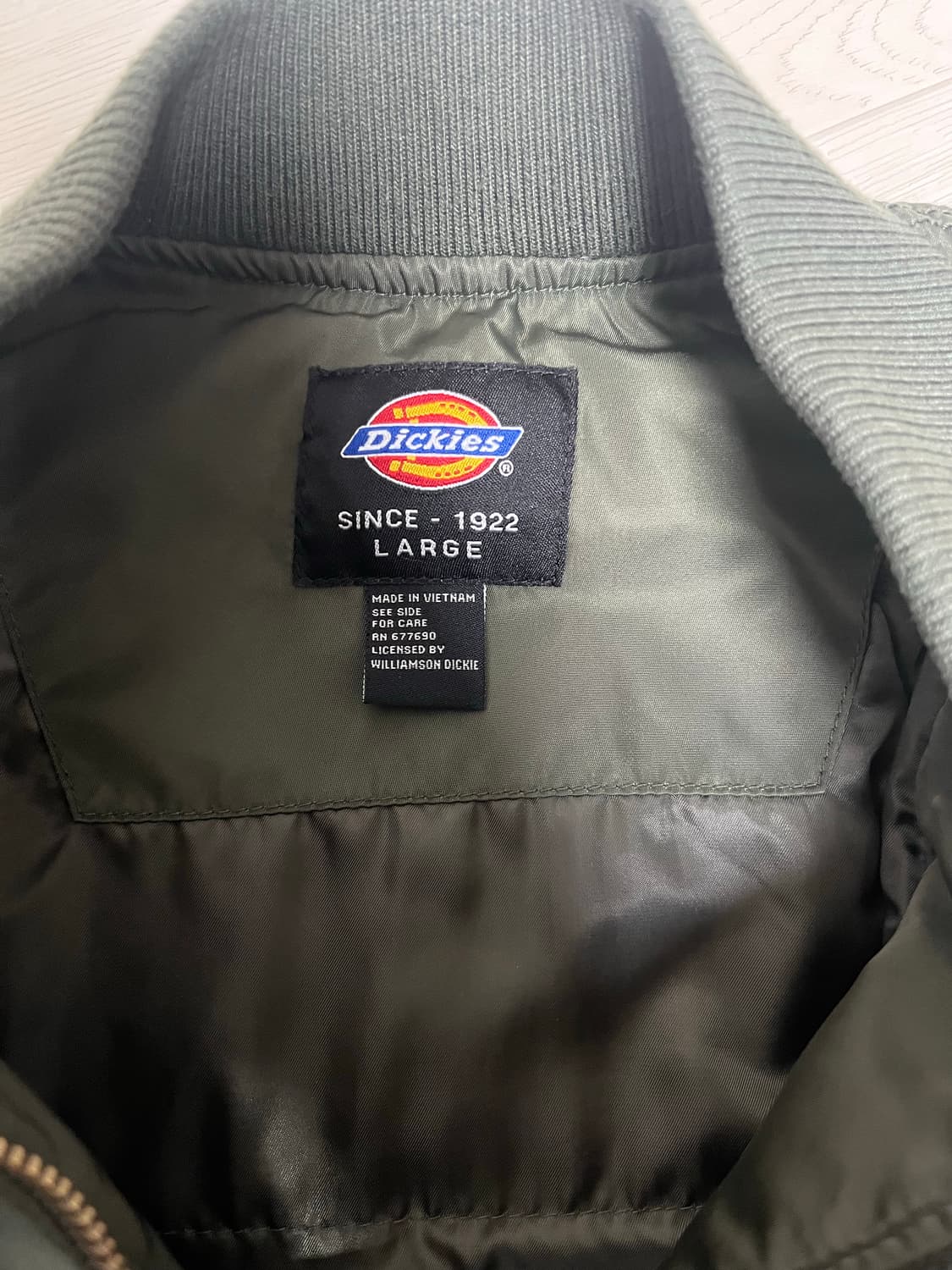 디키즈 항공점퍼 판매합니다. 상품이미지3