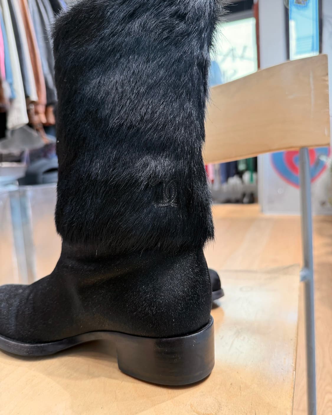 샤넬 블랙 카프스킨 퍼 부츠 상품이미지6