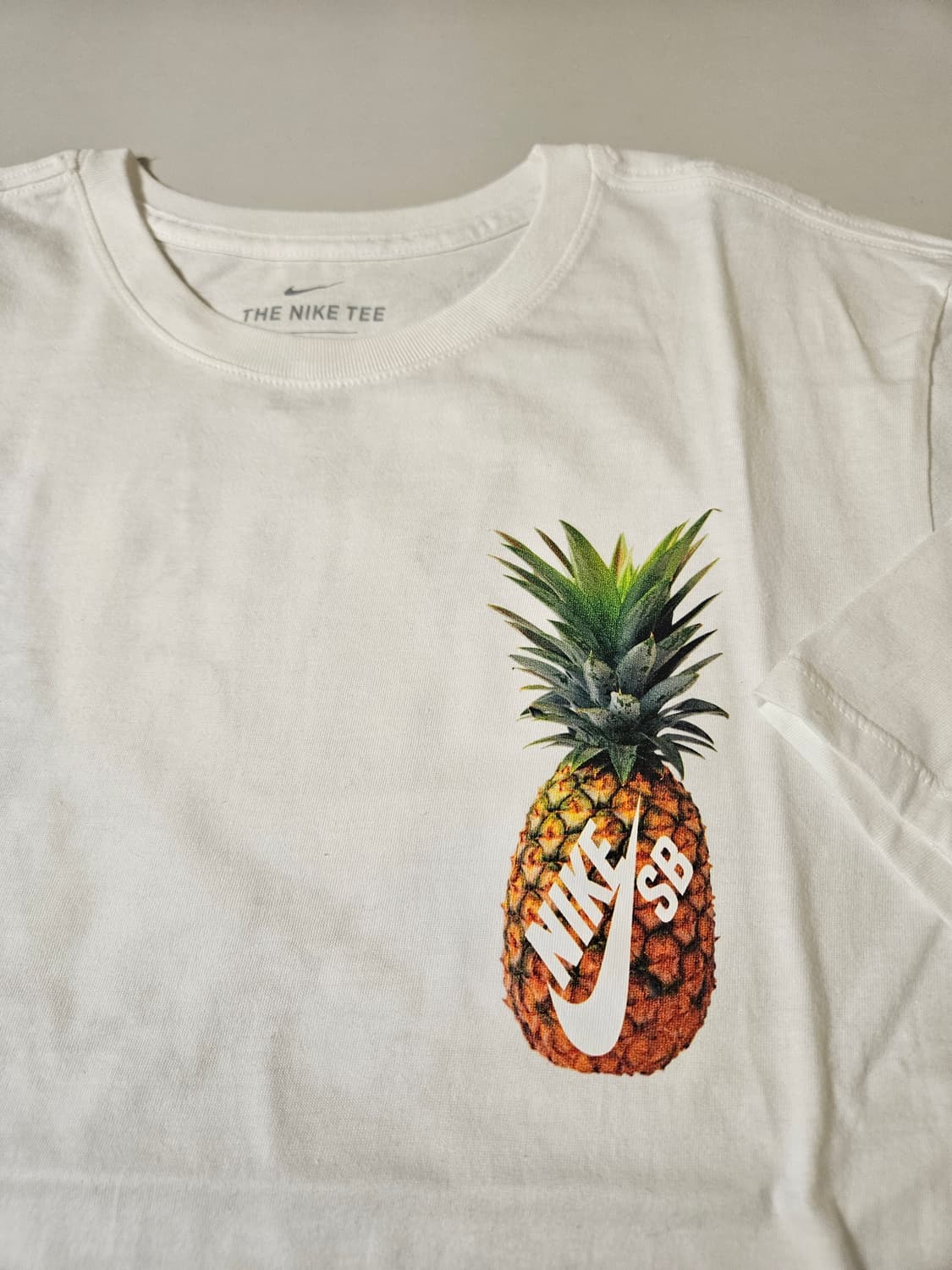 [해외M]희귀 나이키SB 파인애플 티셔츠 화이트 상품이미지8