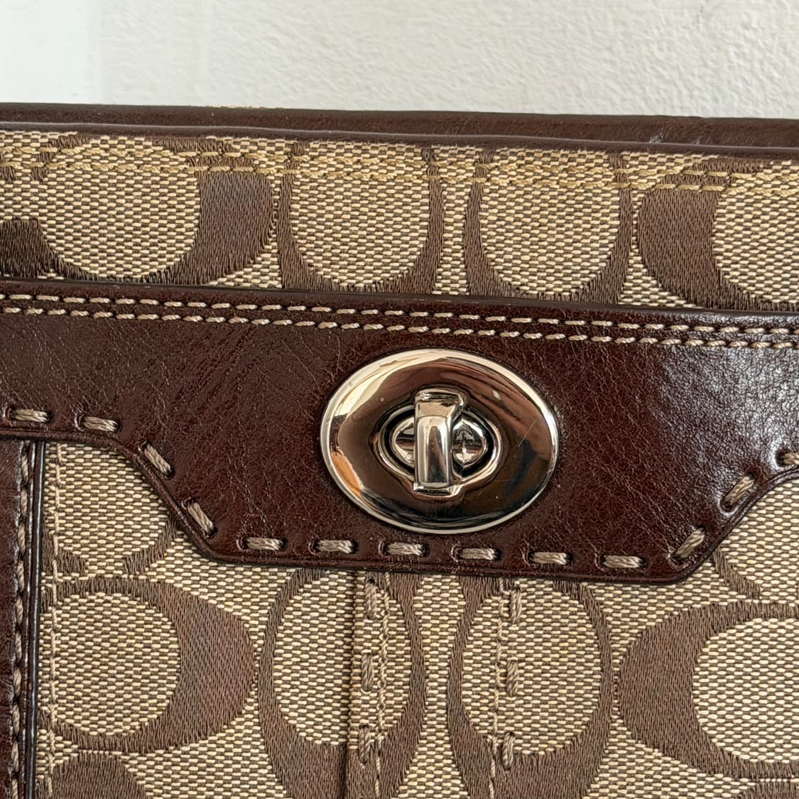 Coach signature logo shoulder bag 상품이미지3